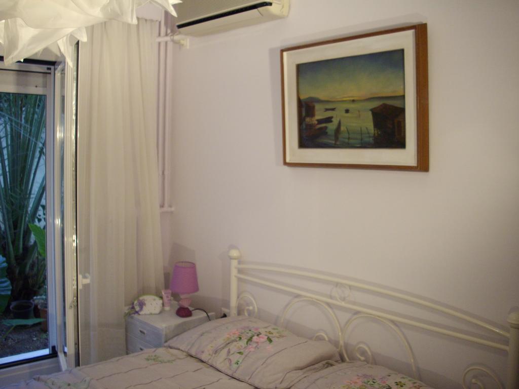 Lilly'S Appartments Atene Esterno foto